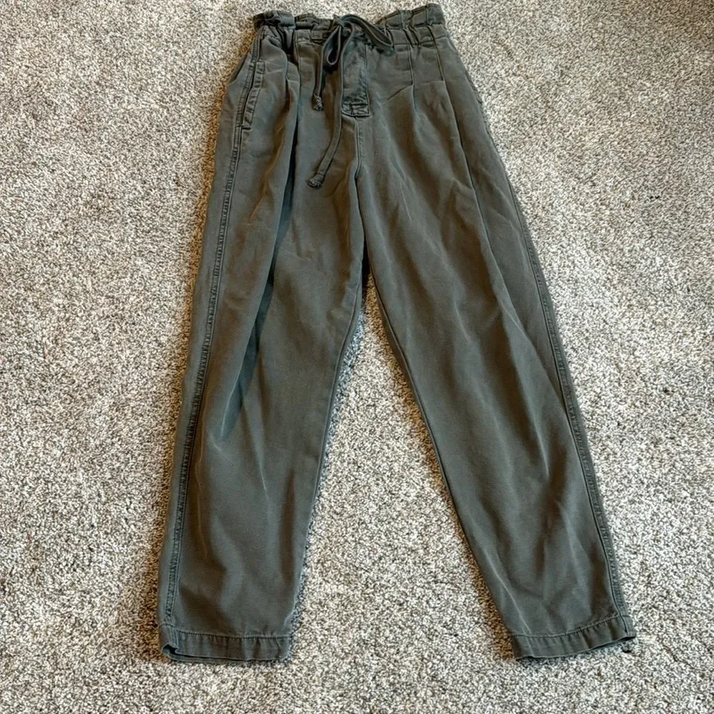 Free People Margate Pleated Trouser | XSmall | Green
